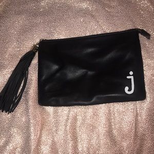 Black clutch
